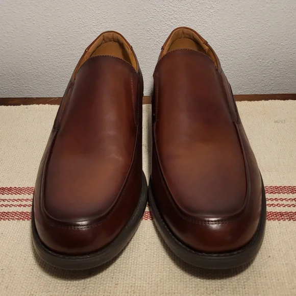 Florsheim 12137-221 Midtown Moc Toe Leather Slip-On Men's 9.5 Cognac NEW
